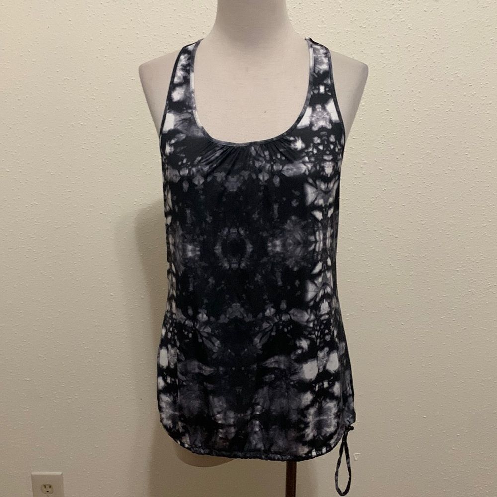 3for$20 tank top small